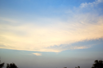 Fototapeta na wymiar Sky and clouds in the evening