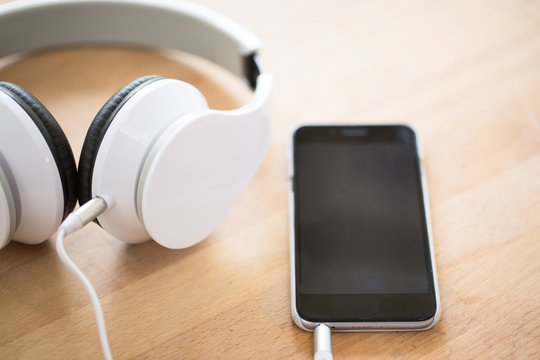 earphones and phone media portable