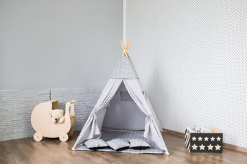 Playroom with Teepee © familylifestyle