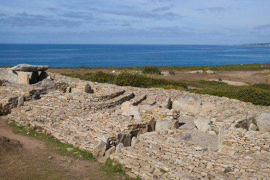 Menez Dregan pr&auml;historische St&auml;tte Plouhinec Bretagne
