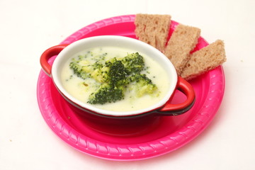 Brokkolisuppe