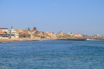 Fototapeta na wymiar Vista da Praia do Tamariz no Estoril