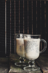  Milk smoothie with chia seeds and berries