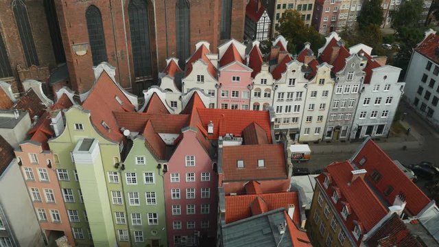 Poland, Pomeranian Voivodeship, Gdansk, Elevated view of the Old Town, St. Mary's Basilica
