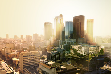 Paysage urbain du centre-ville de Los Angeles, Californie, États-Unis au coucher du soleil