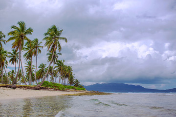 Naklejka premium Cloudy weather on the tropical coast. Samana, Dominican Republic