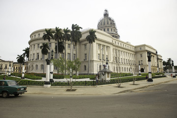 Le Capitole, Cuba