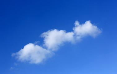 Obraz na płótnie Canvas White cloud in sky