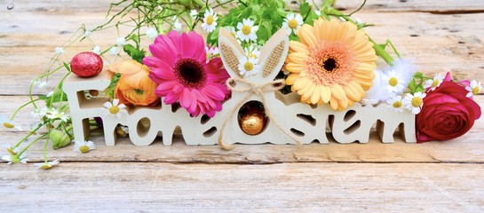 Frohe Ostern - Hintergrund Banner - Blumen mit Schriftzug