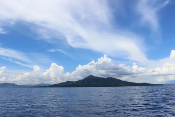 Cloud, mountain and the sea