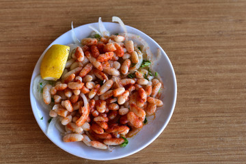 Turkish style 	oried kidney-beans saiad 