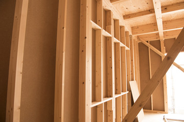 建築中の木造一戸建て住宅
