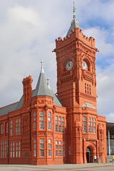 Fototapeta na wymiar Pierhead building, Cardiff