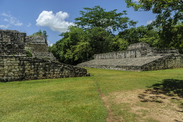 Fototapeta na wymiar sight of the game of ball of the Mayan archaeological enclosure of Ek Balam in Yucatan, mexico