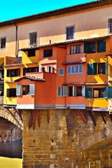 Fototapeta na wymiar dettagli del famoso Ponte Vecchio nel centro storico della città di Firenze in Italia