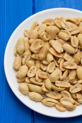 peanuts with salt and black pepper