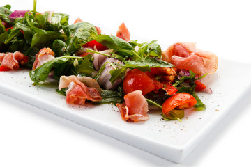 Salad with smoked ham