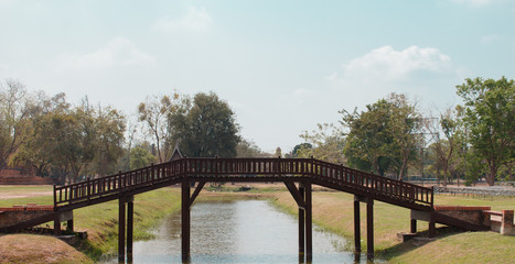 Obraz na płótnie Canvas Antique old wooden bridge ancient style for cross the river