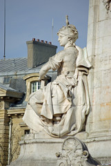 Obraz premium Statue de femme place de la République à Paris, France