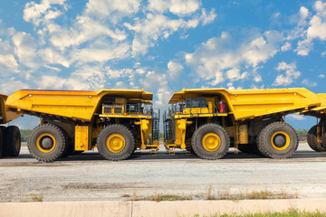 Obraz premium Coal mining truck on parking rod., Super dump truck.