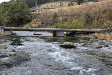 高知県四万十市　タニガミ沈下橋（別名：留が奈路沈下橋）