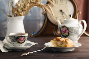 tea with piece of applepie