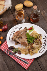 chicken legs with potatoes and aromas