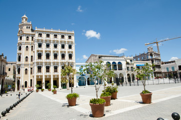Fototapeta na wymiar Plaza Vieja - Old Havana - Cuba
