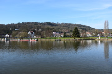 Fototapeta na wymiar Weser bei Hameln