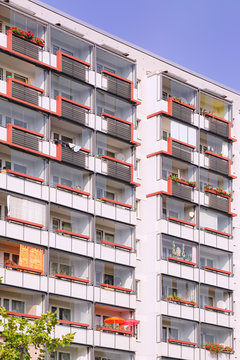 Modernes Wohngeb&auml;ude in Deutschland