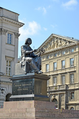 Fototapeta premium WARSAW, POLAND. Bronze monument to Nicolaus Copernicus