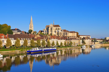 Fototapeta na wymiar Auxerre Abtei Saint-Germain - Abbey of Saint-Germain d'Auxerre