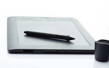 Digital graphic tablet