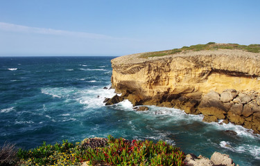 Fototapeta na wymiar Atlantic ocean rocky coastline scenery, Algarve, Portugal