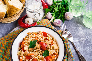 Pasta with vegetables and meat
