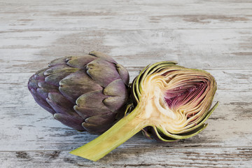 carciofo intero e metà