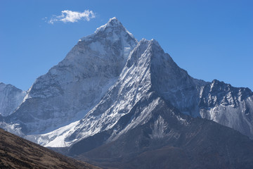 Fototapeta na wymiar Ama Dablam mountain peak, Everest region, Nepal