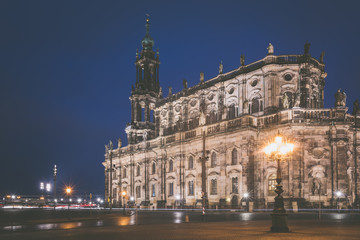 Fototapeta na wymiar Hofkirche in Dresden Altstadt am Abend, Sachsen in Deutschland
