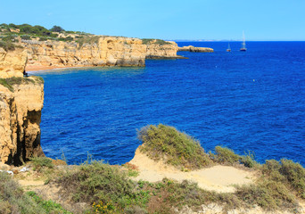 Fototapeta na wymiar Atlantic rocky coastline(Algarve, Portugal).