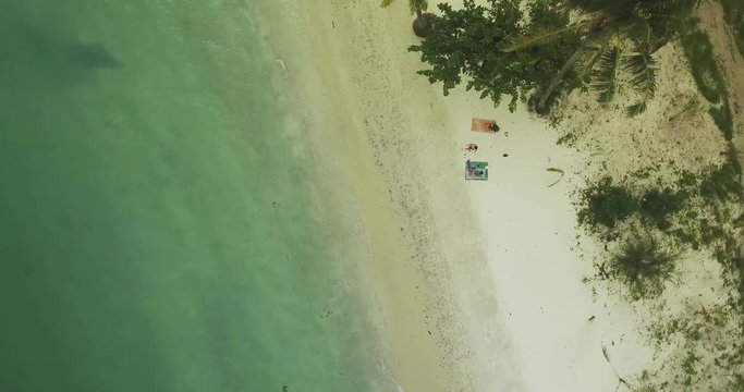 vue a&eacute;rienne plage sable blanc de r&ecirc;ve
