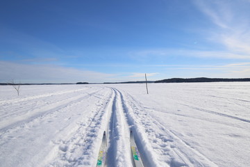 Fototapeta na wymiar Skiing on lake
