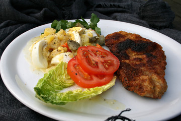 organisch, lifestyle, schnitzel, bayrischer, kartoffelsalat, wilde, petersilie, selbstgemacht, urbano
