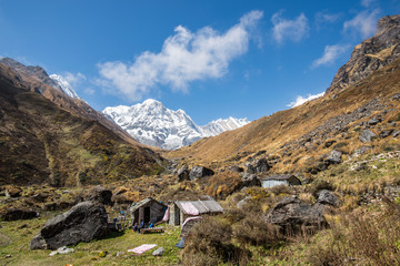 Fototapeta na wymiar View on the way to Annapurna base camp at Himalaya Nepal, HDR