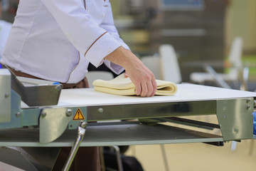 confectioner makes cakes