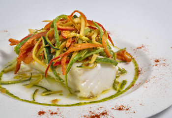 Lomas de Bacalao jcon paja de Verduras fritas