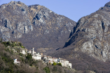 Fototapeta na wymiar San Mamete village in the municipality of Valsolda