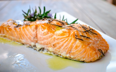 Grilled salmon and vegetables 