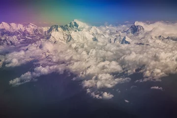 Photo sur Plexiglas Makalu Himalaya mountains summits, Everest and Lhotse on the left, Mt. Makalu on the right, with snow flags and clouds, view from plane