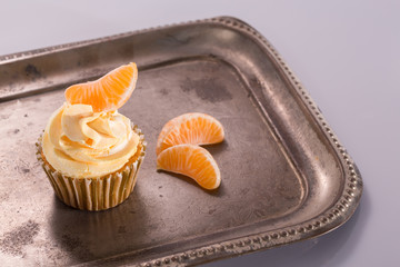 Mandarin cupcake