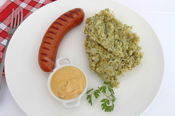 purée de brocolis et saucisse